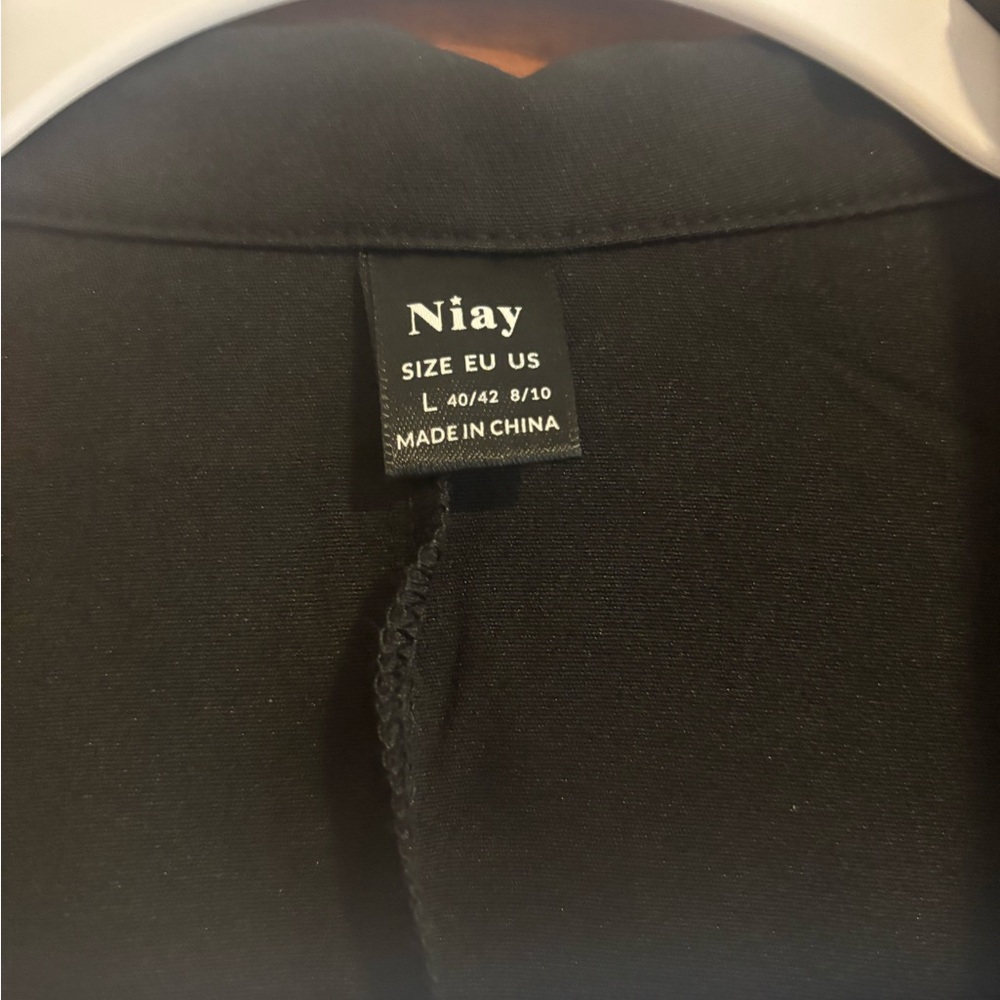 SHEIN Black Blazer with Gold Buttons - Picture 4 of 4